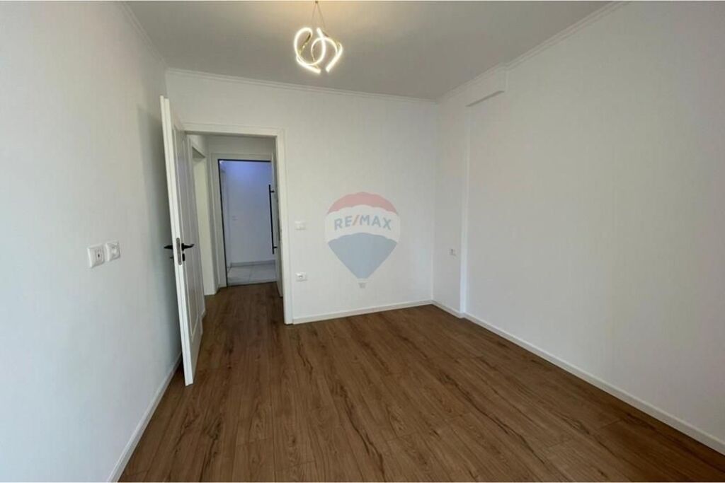 Shesim Apartament 1+1, Myslym Shyri