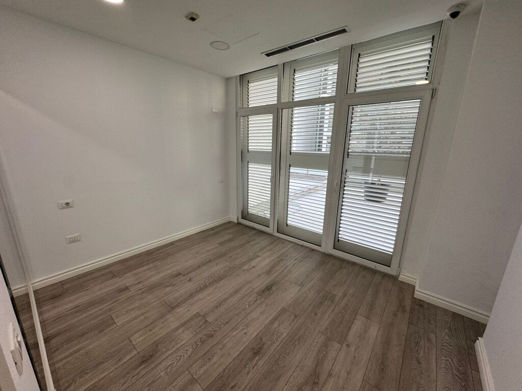Office space for rent Kika 2