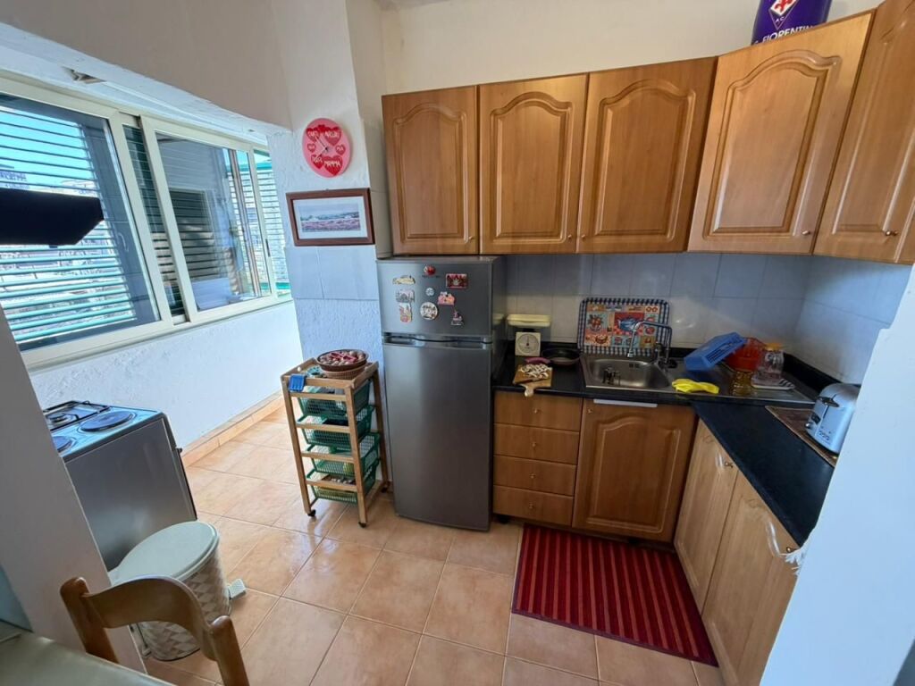 Jepet me qira apartament 1+1 📍 Allias, pranë Shkollës së Bashkuar 💶 Çmimi: 35,000 lekë/muaj
