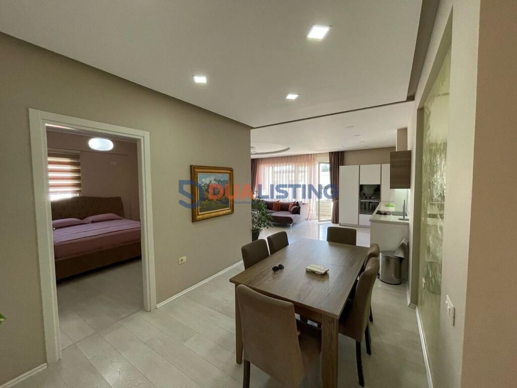 Japim e qira Apartament 3+1+post parkimi tek Liqeni i Thate!