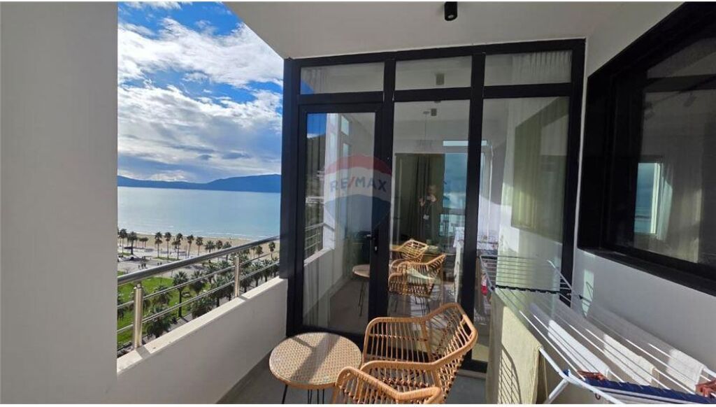Monolocale + Appartamento 1+1 in vendita a Lungomare