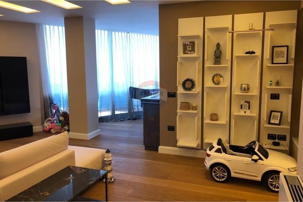 Appartamento - In Vendita - Via Dhimitër Konomi, Vlorë