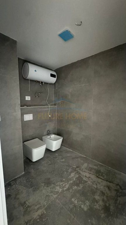Shitet, Apartament 2+1+2, Akses Tirana, Ish Sheshi Shqiponja