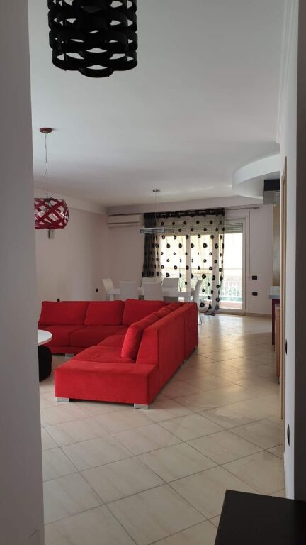 🏢Via Jordan Misja, Complesso Gener 2, affittasi appartamento 2+1+2 arredato. 700 Euro    