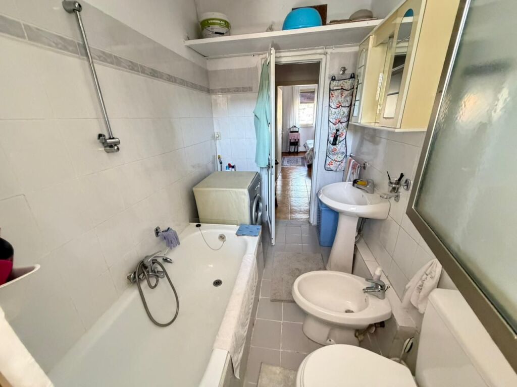 Jepet me qira apartament 1+1 📍 Allias, pranë Shkollës së Bashkuar 💶 Çmimi: 35,000 lekë/muaj