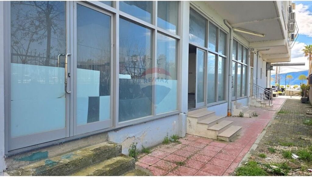 🔥🌊 OCCASIONE ELITARIA – SPAZIO COMMERCIALE IN PRIMA FILA, LUNGOMARE VLORË 🌊🔥