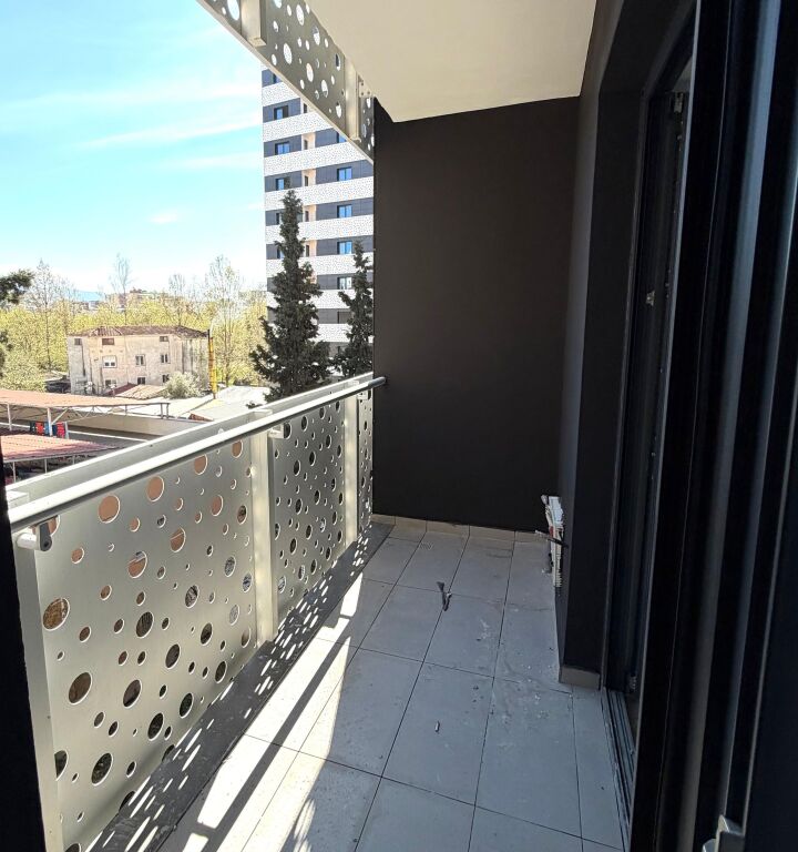 🚨 EXCLUSIVE – PRICE DROP‼️ 1+1 at Corner Residence 🔥