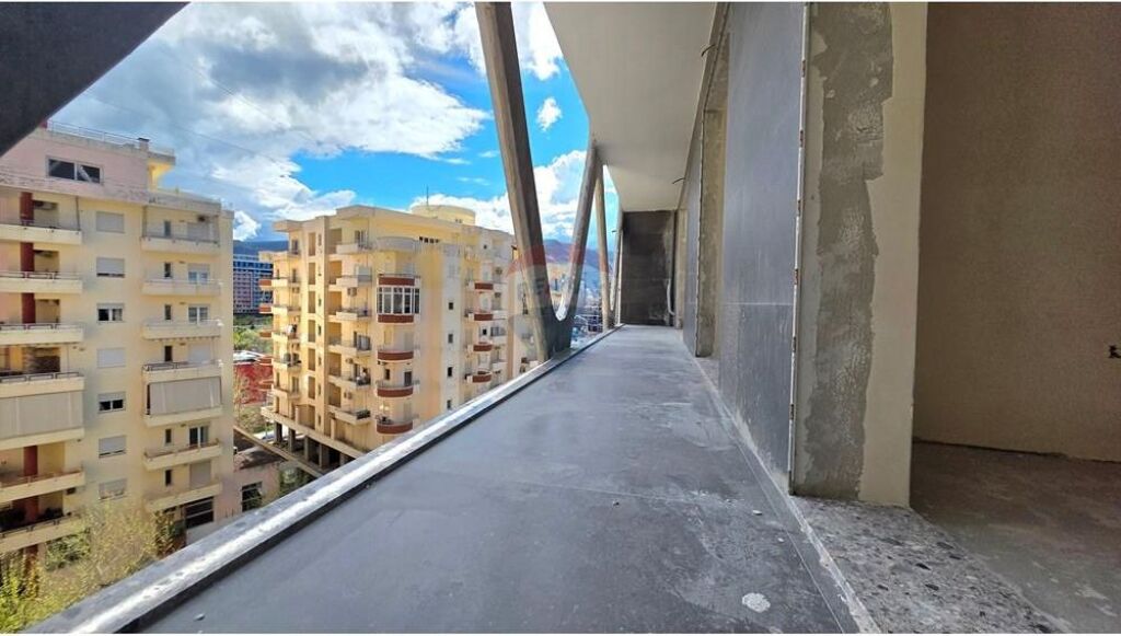 🌊🔥 RARE OPPORTUNITY – 1+1 APARTMENT NEAR THE PORT, VLORË 🔥🌊