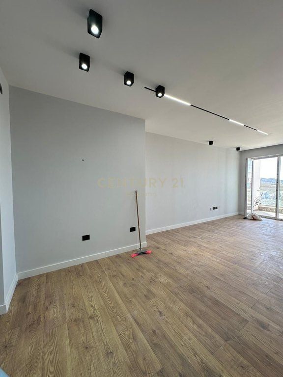 Appartamento 1+1 con vista mare in vendita a Qerret, Durazzo