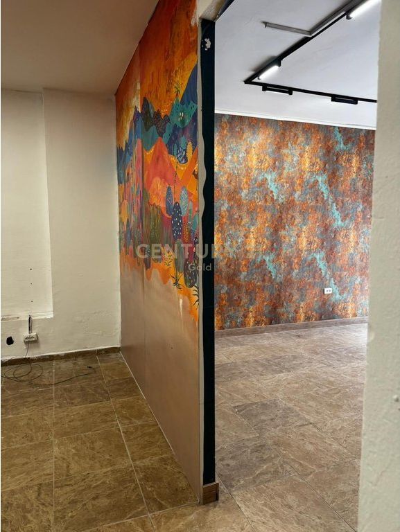Attività in affitto vicino al Lago di Tirana | 73 m²