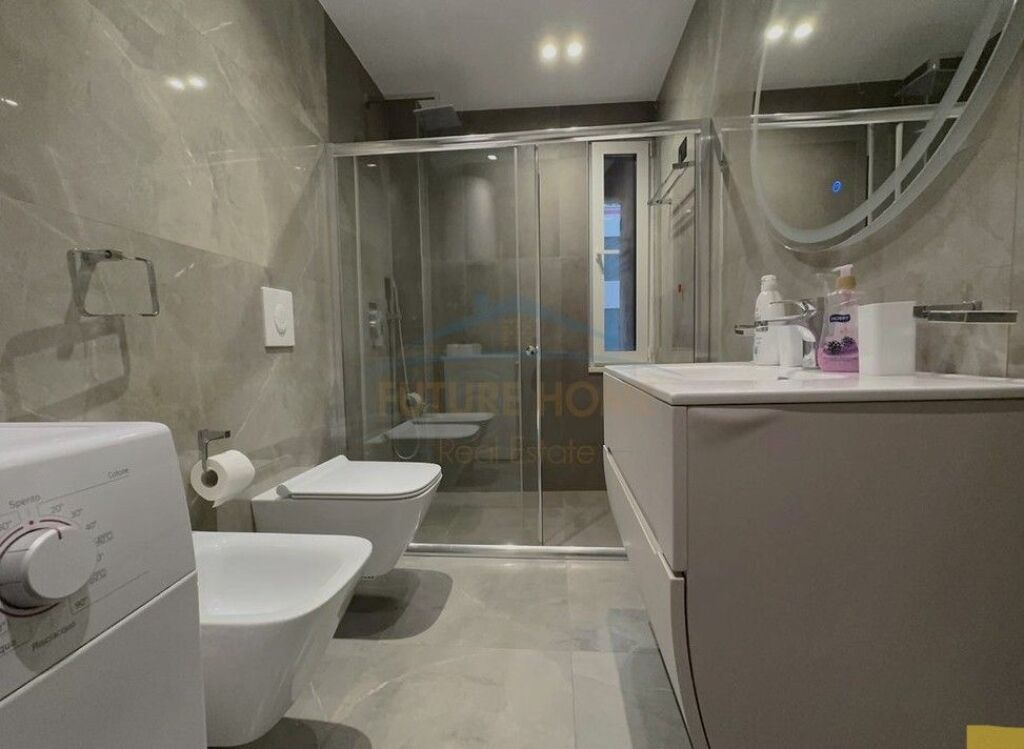 Qera, Apartament 2+1, Rruga Mine Peza, Tiranë. (Jepet edhe per Airbnb)
