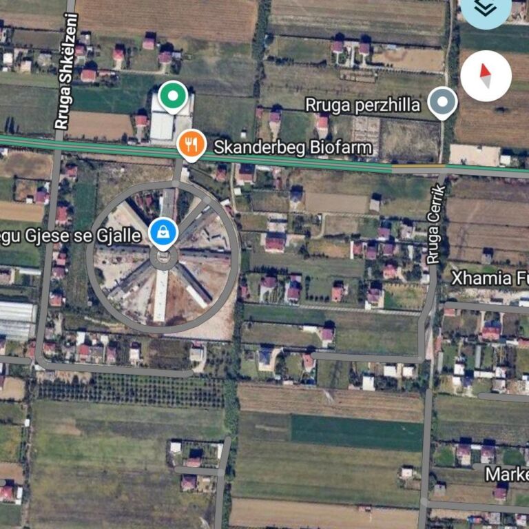 Shitet toke Laknas