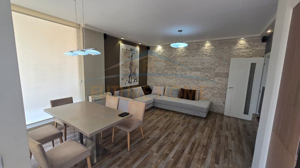In vendita, Appartamento 2+1+2, Blocco Ville Selitë, Tirana