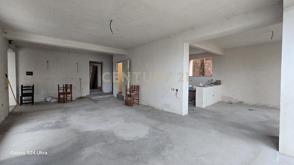 VILLA IN VENDITA NEL CENTRO DI DURAZZO !!!!!!!!!
