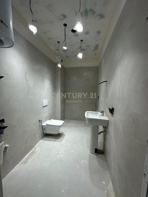 Appartamento 1+1 con vista mare in vendita a Qerret, Durazzo