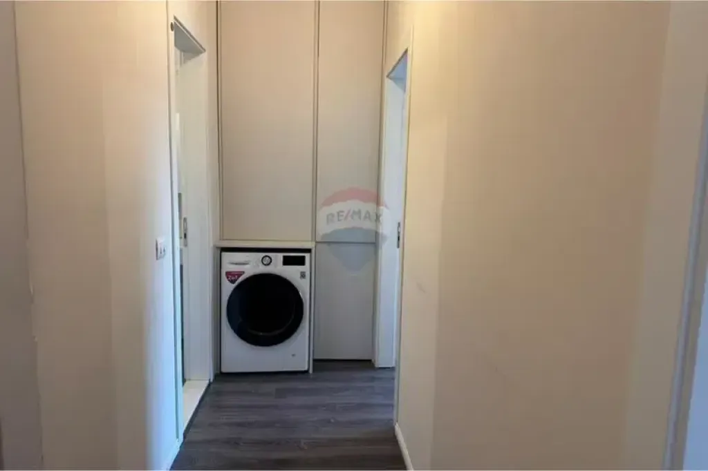 Vendiamo appartamento 2+1+2, Porcelan