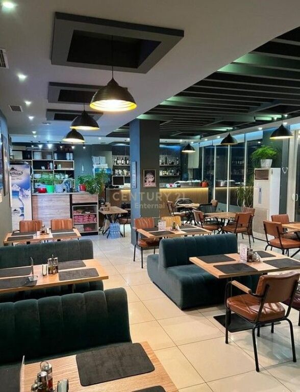 Fresku - AFFITTASI Bar/Ristorante 155m2 in via "Muhamet Deliu"
