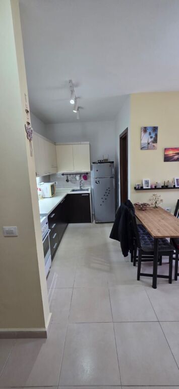 Vendesi Appartamento 1+1 + Balcone 📍 Fusha e Aviacionit