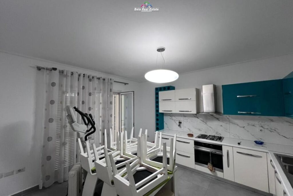 Villa di 4 piani in affitto a Porcelan (ID BV22600) Tirana