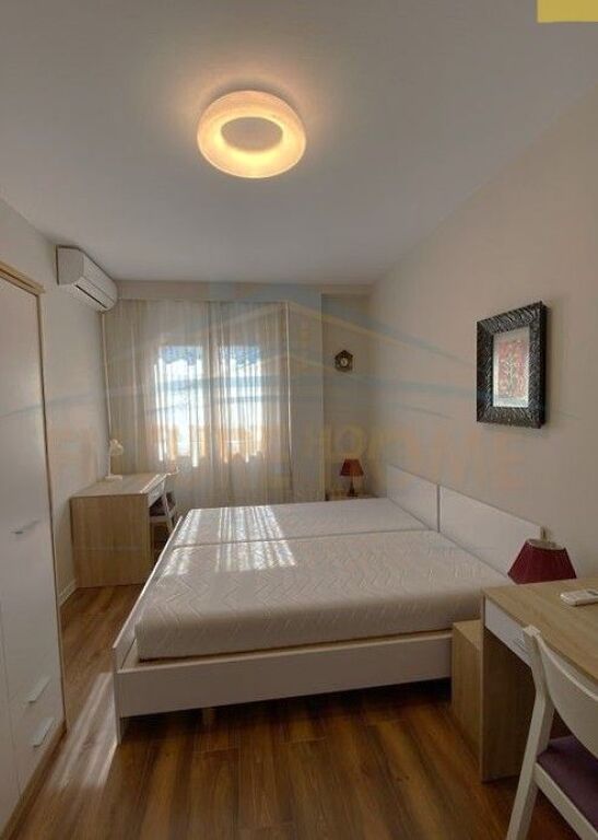 For sale, Apartment 2+1+2, Mine Peza Street, Tirana