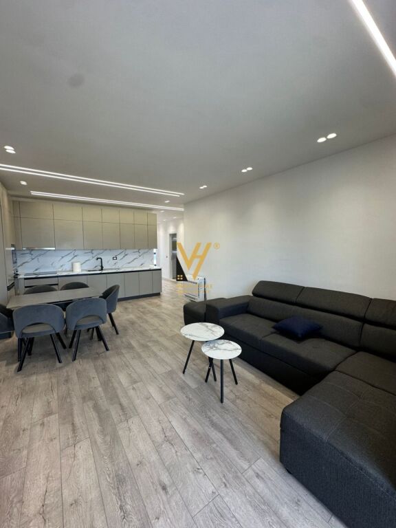 SHITET APARTAMENT 2+1+2+BLK TE KOM.NDREGJONI, BULEVARDI I RI 250.000 EURO21