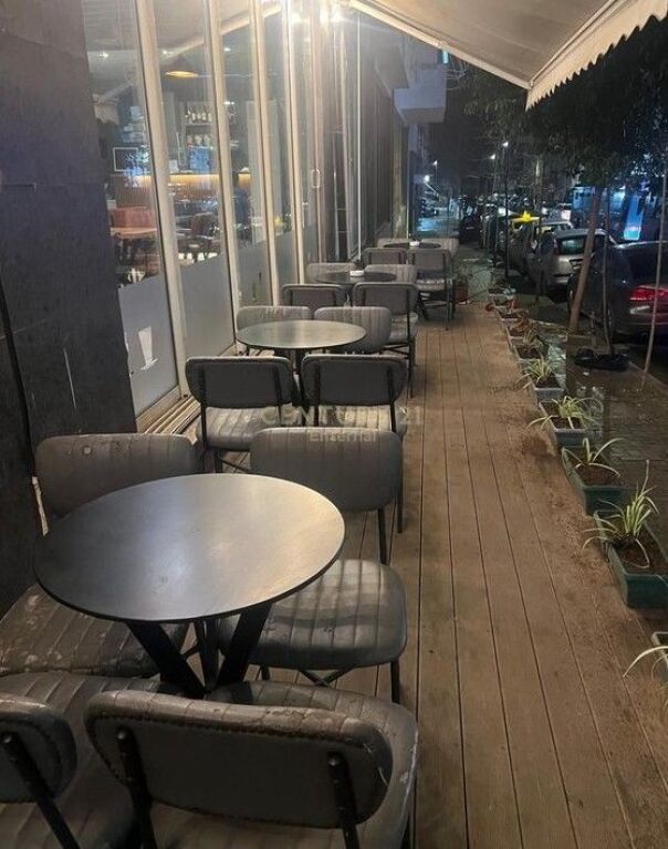 Fresku - AFFITTASI Bar/Ristorante 155m2 in via "Muhamet Deliu"