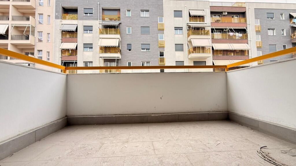 Apartment 1+1 for sale in Lapraka