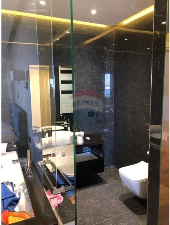 Appartamento - In Vendita - Via Dhimitër Konomi, Vlorë