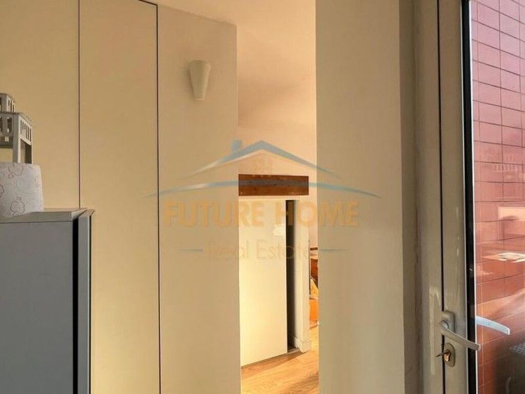 Shitje, Apartament Loft, Myslym Shyri.