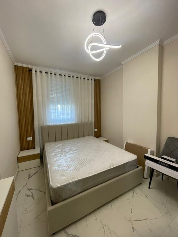 Apartment 1+1 for rent, at Univers City 40,000 lek