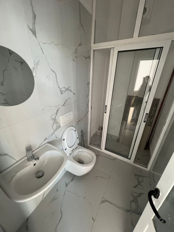 Negozio in Affitto a Kamez (ID BD21861) Tirana