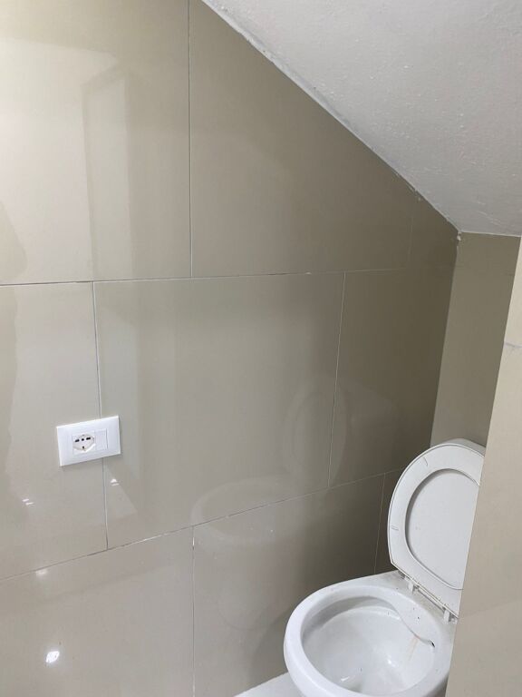 🏠 IN VENDITA Super: Locale 48m² (📍Vasil Shanto - Blv.Bajram Curri)🔥 Ottima posizione || Fronte strada ✨️ 130,000€ 💶💶