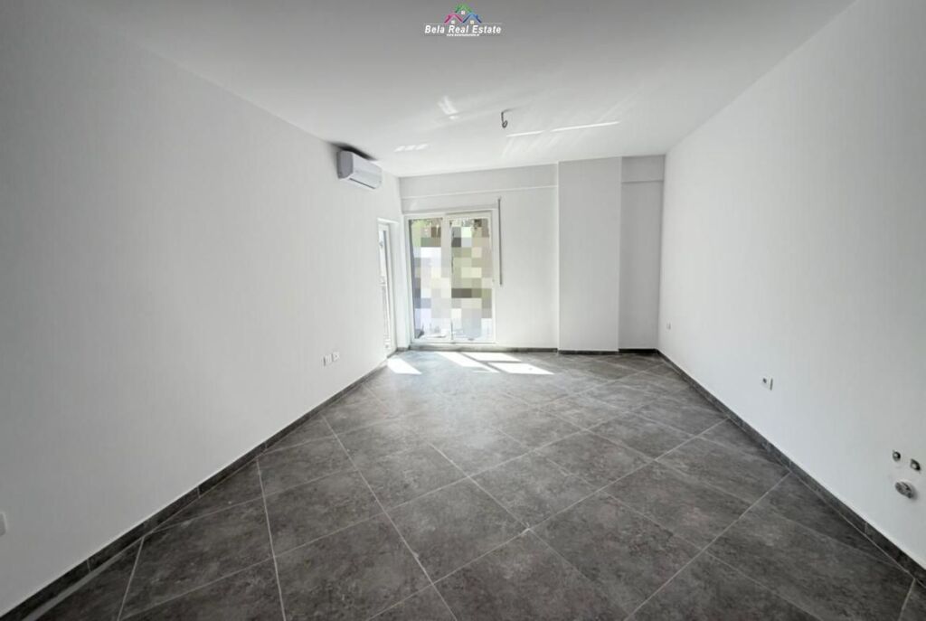 Ufficio in Affitto 1+1 a 5 Maj (ID BZ2907) Tirana