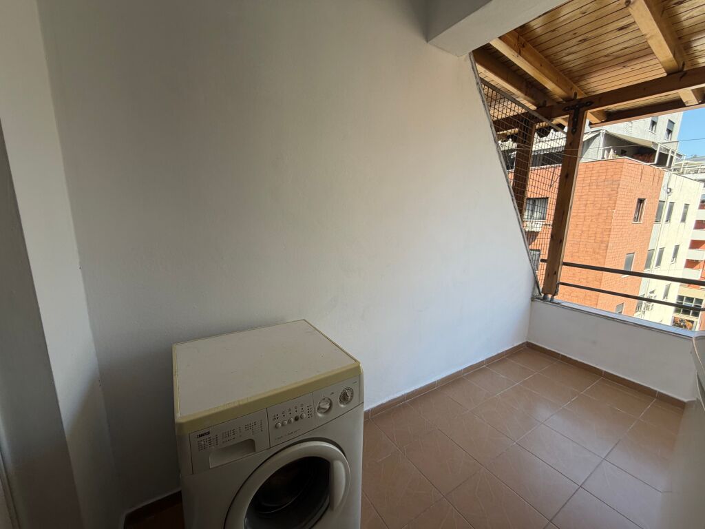 Gas stove with balcony, in Welli Astir, price 350 euro