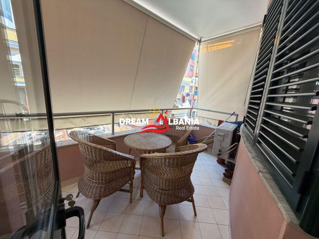Jepet me qera apartament 2+1+2 tek 21 Dhjetori prane Joenes (ID 42215521)