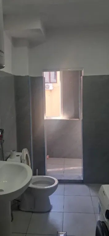 Appartamento 1+1 in affitto a Xhamllik presso l'ex Profarma