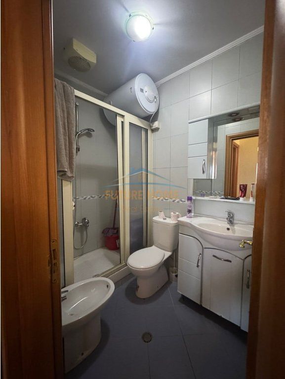 Qera,Apartament 3+1+2+Post Parkimi,Rruga e Bogdanëve, Tiranë
