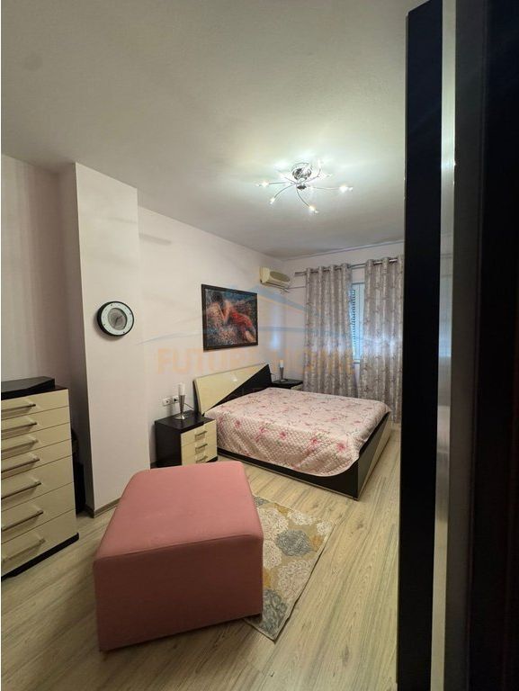 Qira, Apartament 2+1+Post Parkimi, Rruga e Barrikadave, Tiranë