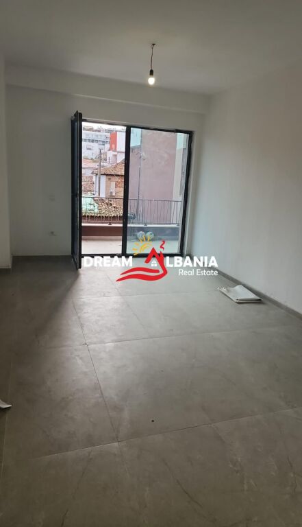 Business Premises for Rent between Myslym Shyri Street and Kavaja Street (ID 42611421)