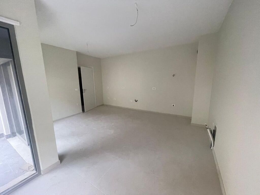 APPARTAMENTO 1+1 IN VENDITA - SCUOLA ROSSA / PAZARI RI