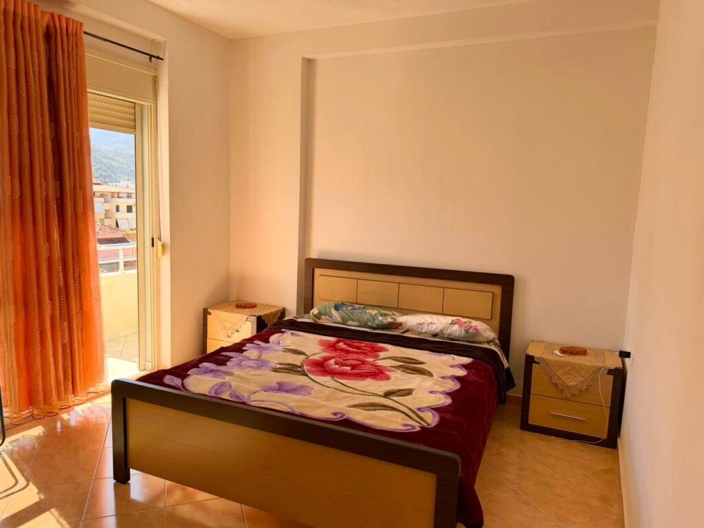 For sale: Apartment 2+1+2 balconies - near Tirana Bank, Vlore