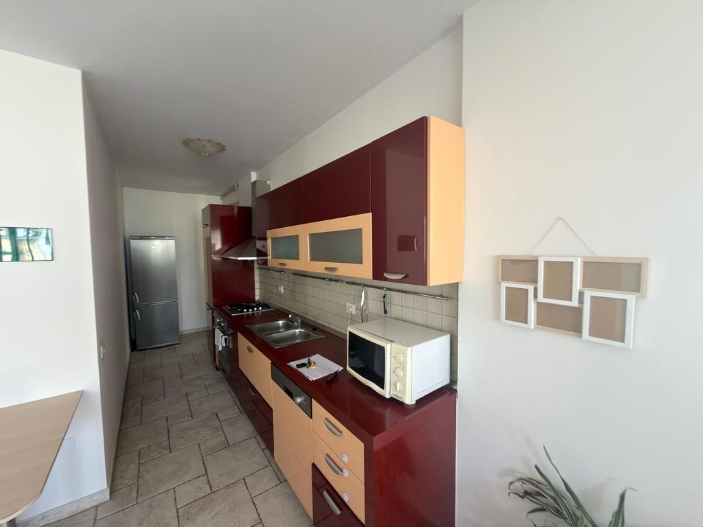 Sheshi Willson, Shesim Apartament 2+1 Me Verande