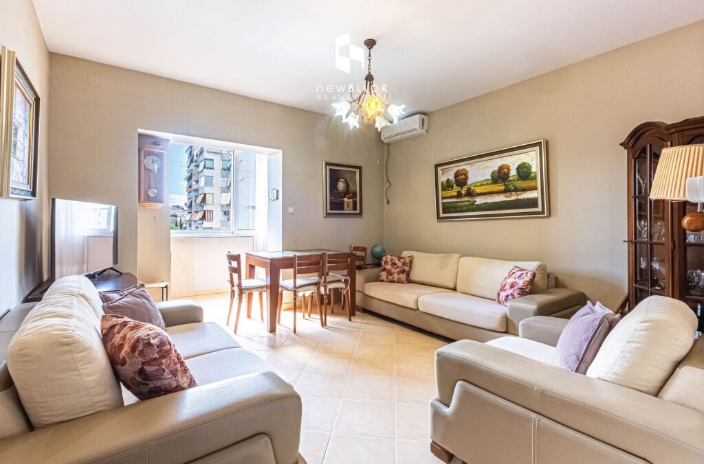 🌟 In vendita: 2+1 nel Cuore di Tirana (📍Piazza Skanderbeg – Via Fortuzi) 74m² NETTI, 🔥179,000€ 🔥 4° Piano Planimetria Perfetta --  