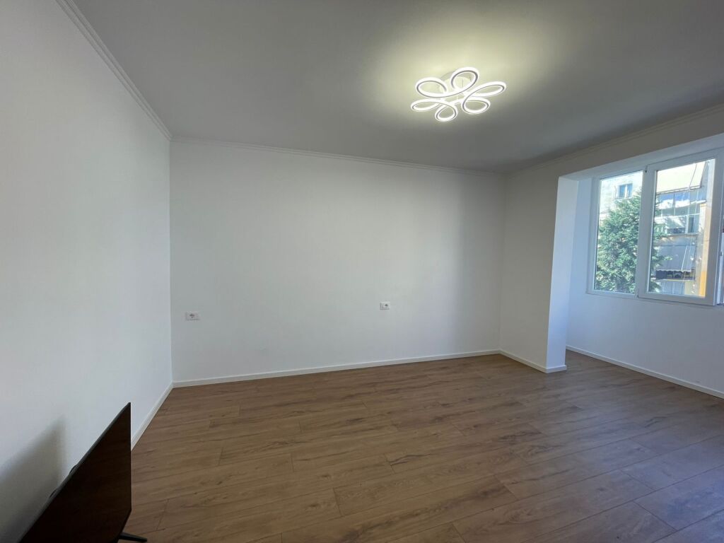🏡 Garsoniere për Shitje – Myslym Shyri