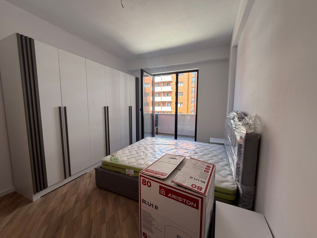 Jepet me qera apartament 2+1  + 🅿️📍 Astir, Kompleksi Urban Gate  ✔️ Kati 5✔️ Pallat me ashensor✔️ I mobiluar✔️ Ambient i bollshëm dhe i organizuar mirë✔️ Përfshihet vend parkimi  💰 Çmimi: 600 euro/muaj  📞 Për më shumë informacion ose vizitë, kontaktoni