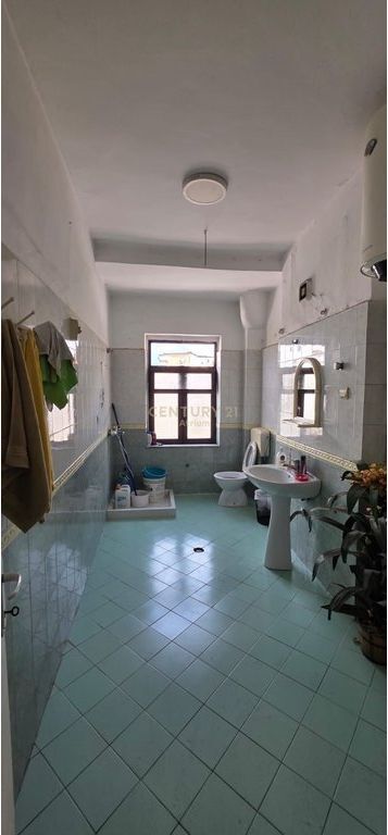 OFFICE SPACE FOR RENT ON ELBASANI STREET