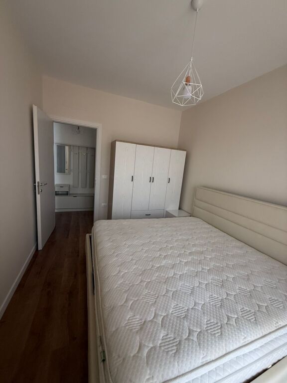 🏡 Apartament 1+1 me Qira – Uzina Dinamo, Rr. Ferit Xhajko