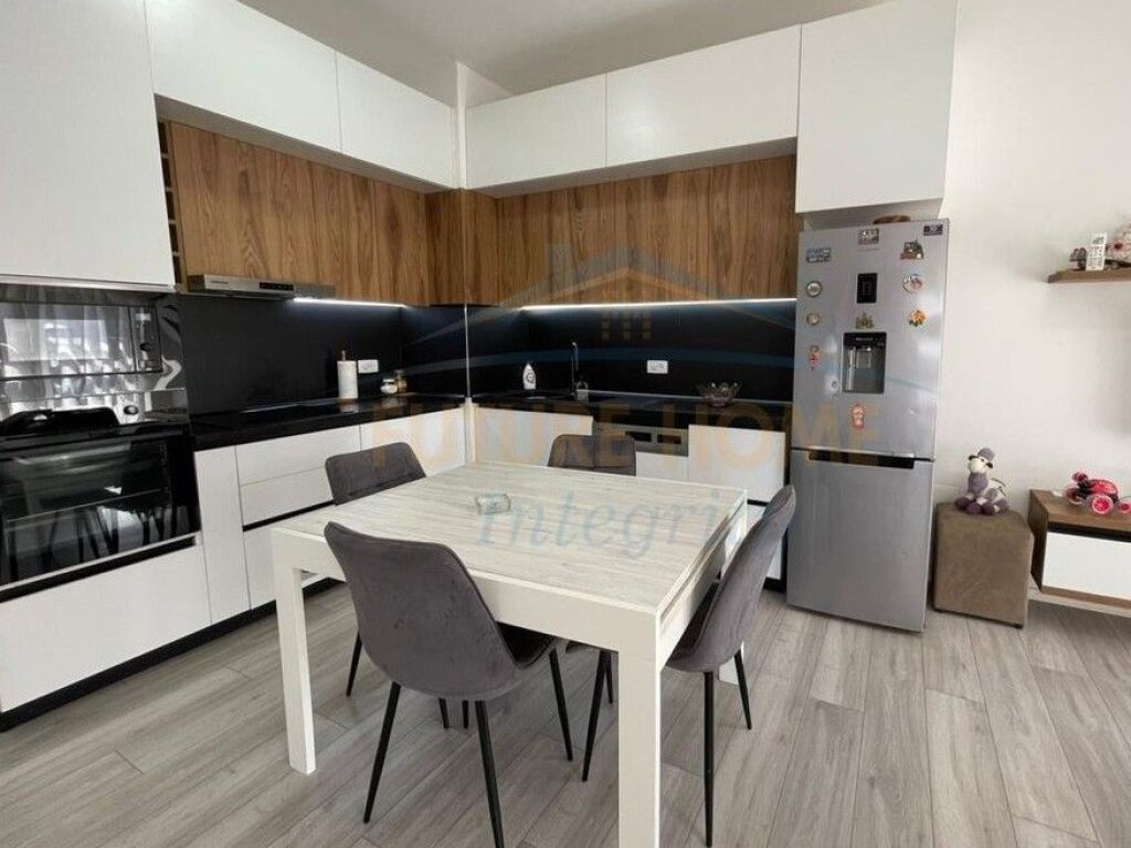 For sale, Apartment 2+1+2, Mangalem Complex, Tirana.