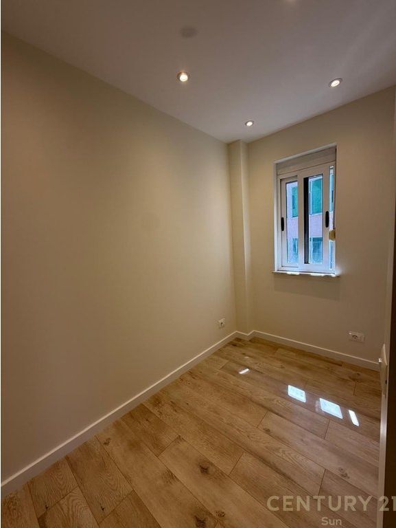 Apartment 3+1 For Rent , Barrikadave Street