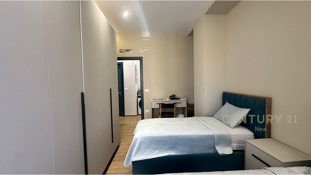 Apartament 2+1+2 me qira tek Kopshti Botanik!